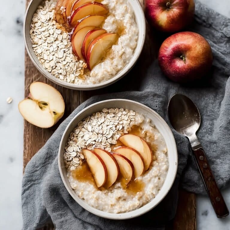 Caramel Apple Oatmeal: A Cozy Fall Breakfast Recipe